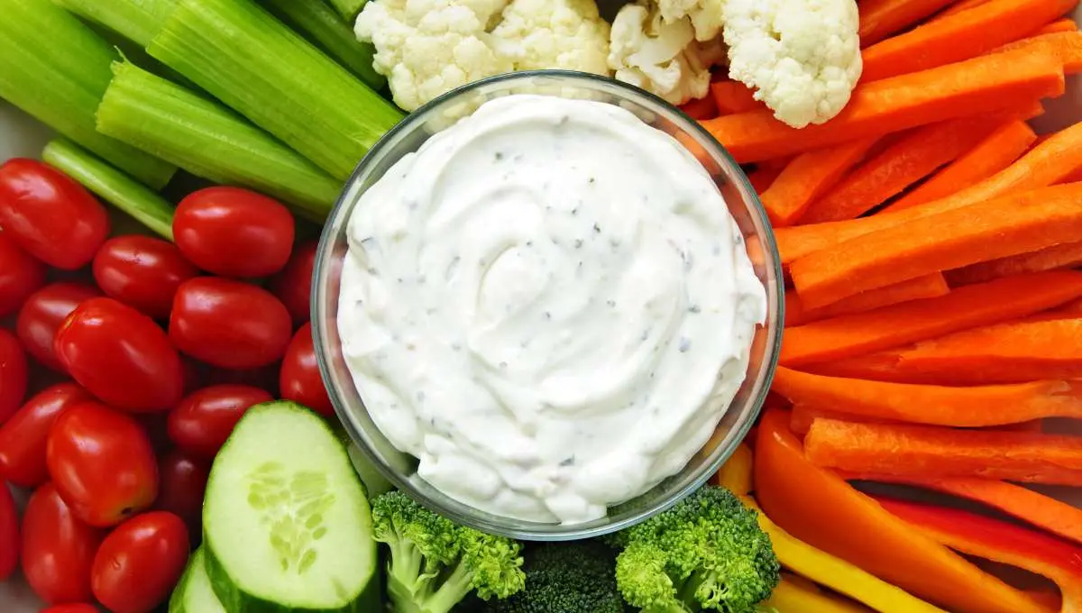 arranging your veggie tray