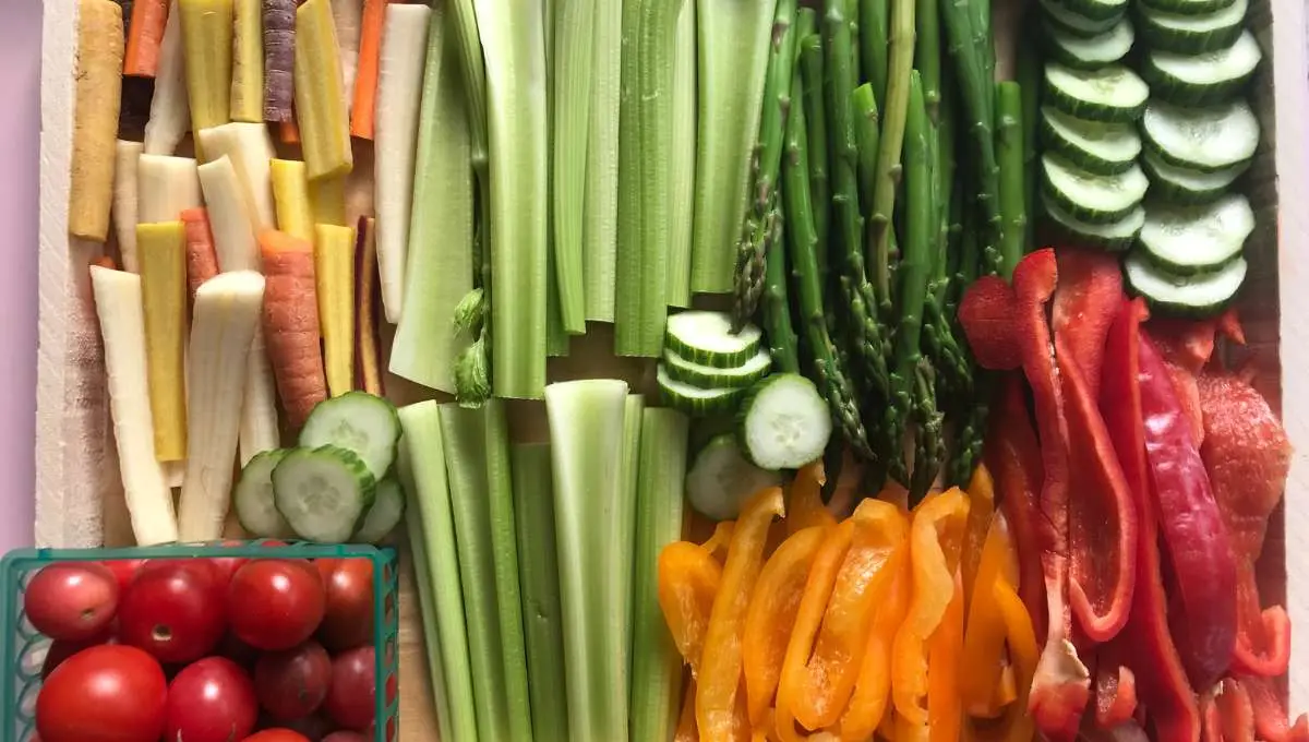 stunning veggie tray