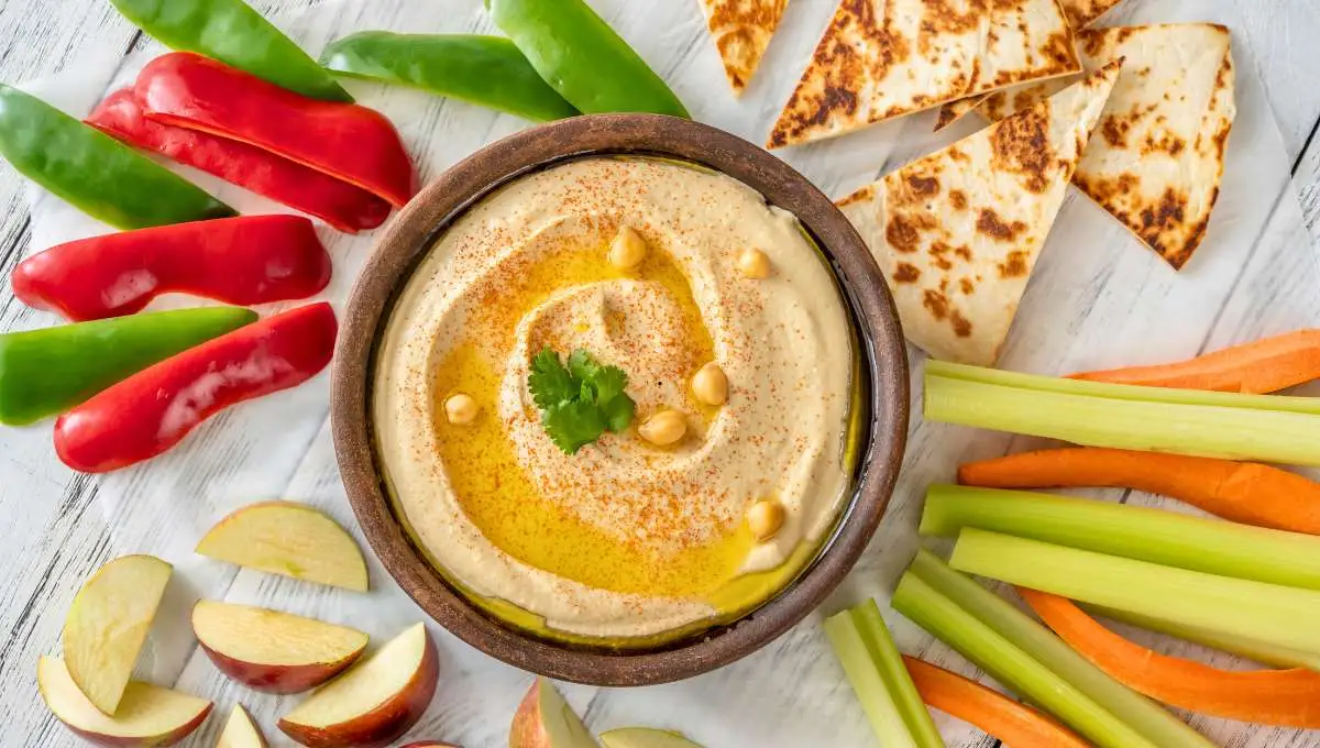 Hummus with Veggies for Dipping