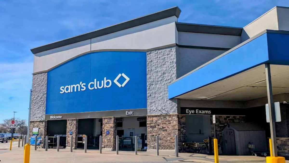 Outside of Sam's Club