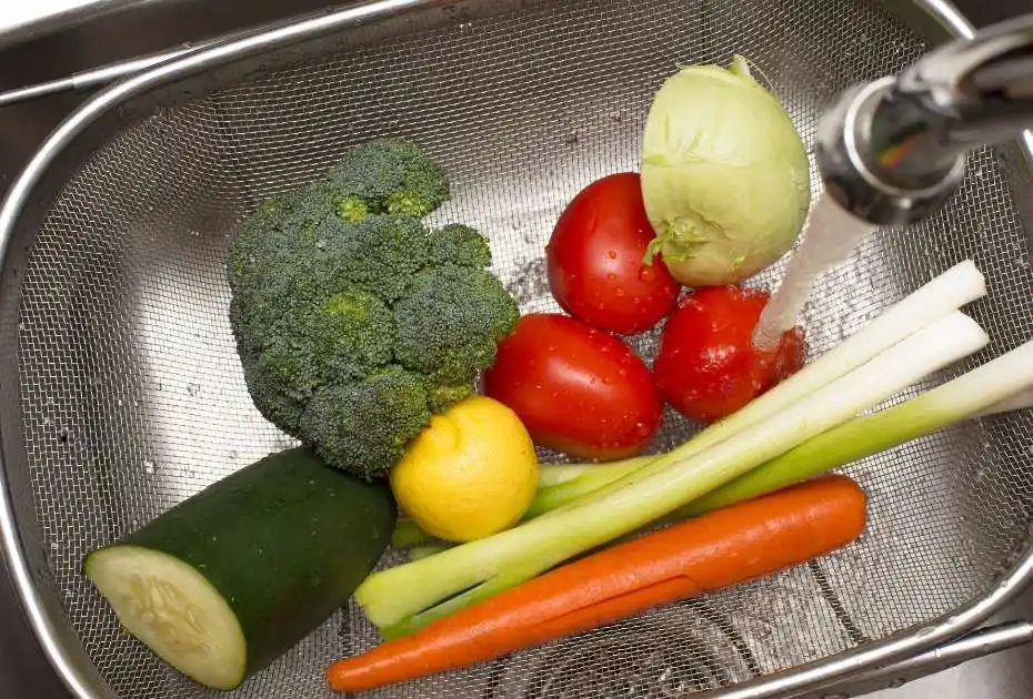 The Safety and Hygiene of Veggie Trays: What You Need to Know