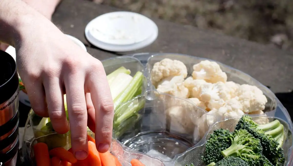 hygiene of veggie trays