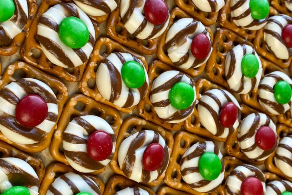 Christmas Pretzel M&M Hugs Recipe